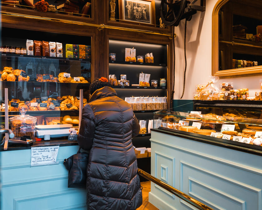 Inside bakery Oud Huis Himschoot
