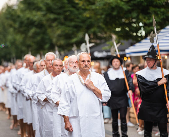 Procession of Emperor Charles and the noose bearers during the Ghent Festivities