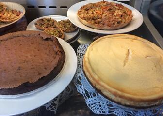 Gâteaux du jour faits maison, chocolat, cheesecake, apple pie