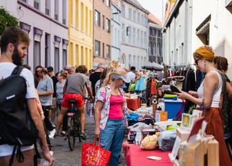 Flea market in the Prinsenhof