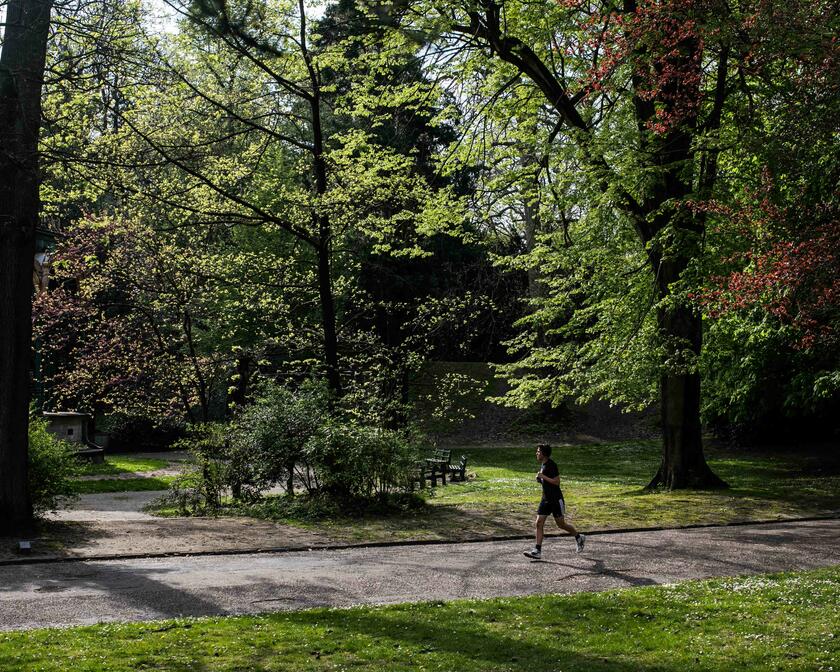 Un joggeur dans le parc de la Citadelle.