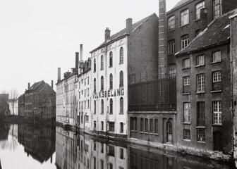Vista de los edificios industriales de la Waaistraat, 1942
